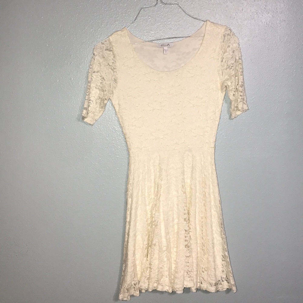 Delia’s Dress! White and Lacey